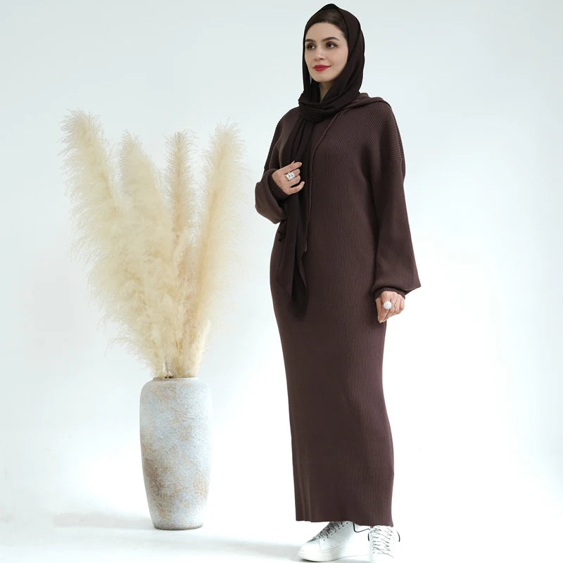 Layl Knit hoodie Abaya