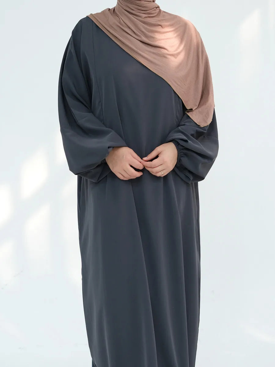 Breastfeeding Umm Abaya