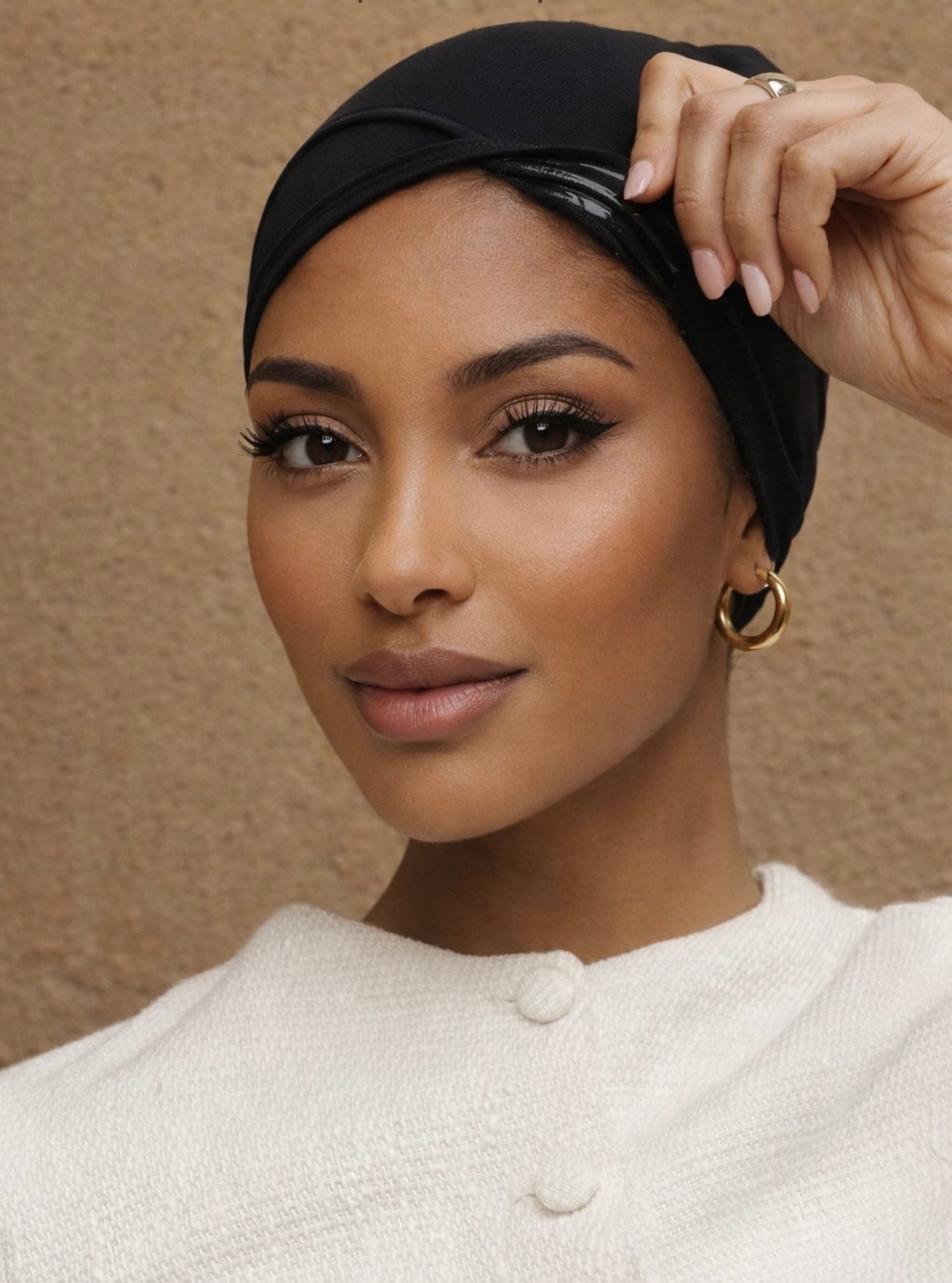 Black obsidian non slip grip undercap for hijab. Obsidian black 