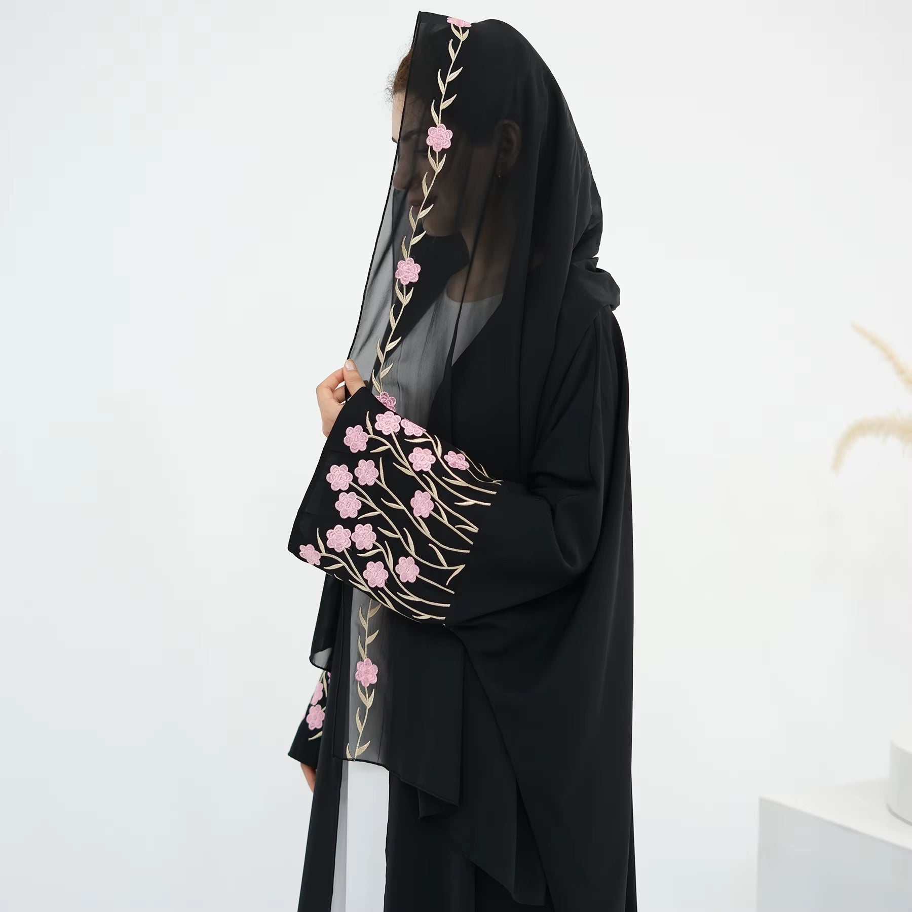 Loriya Islamic Clothing Embroidery Floral Abaya 2025 Wholesale Front Open Abaya Women Muslim Dress and Hijab 2PCS Set Breathable