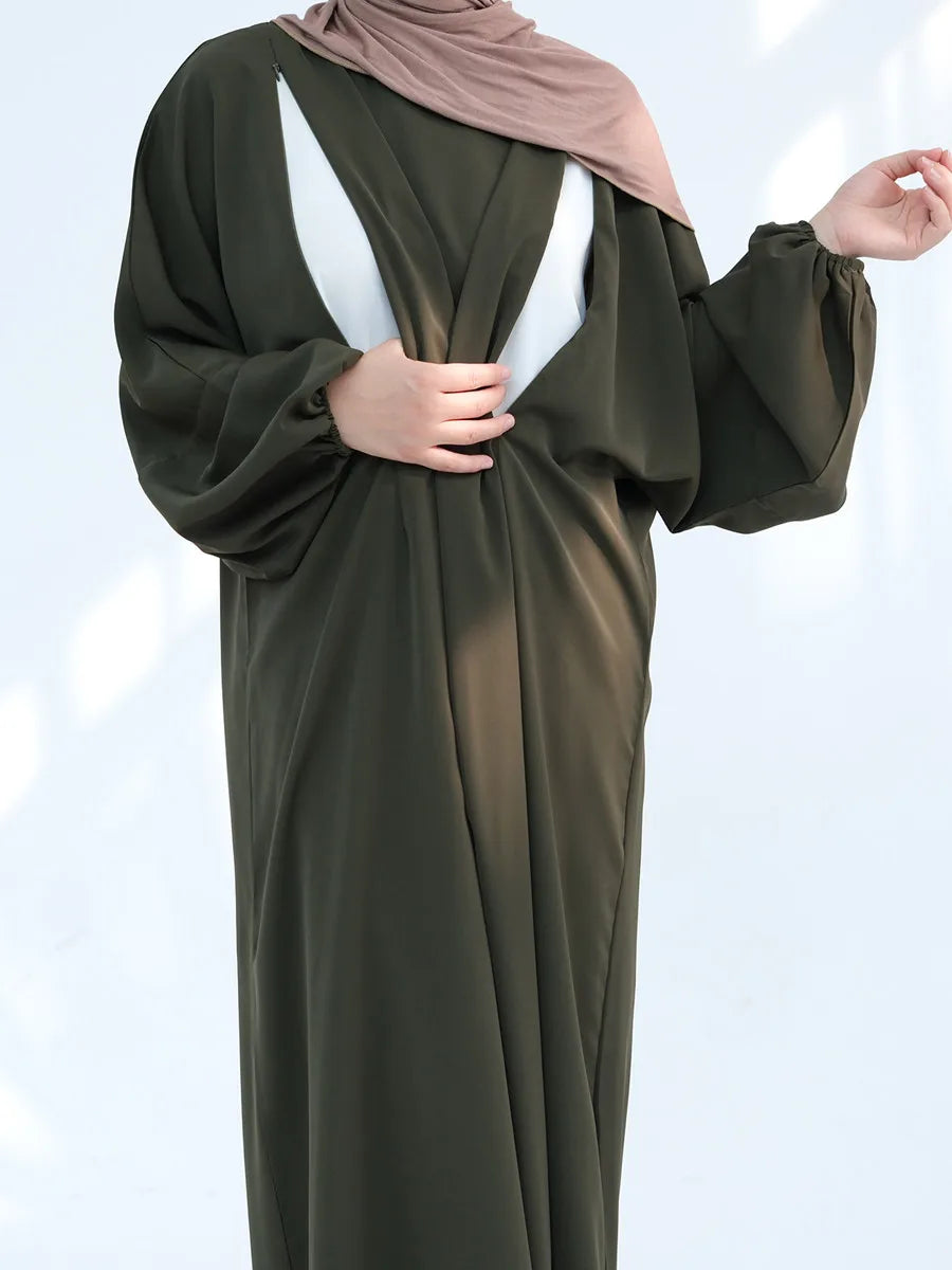 Breastfeeding Umm Abaya