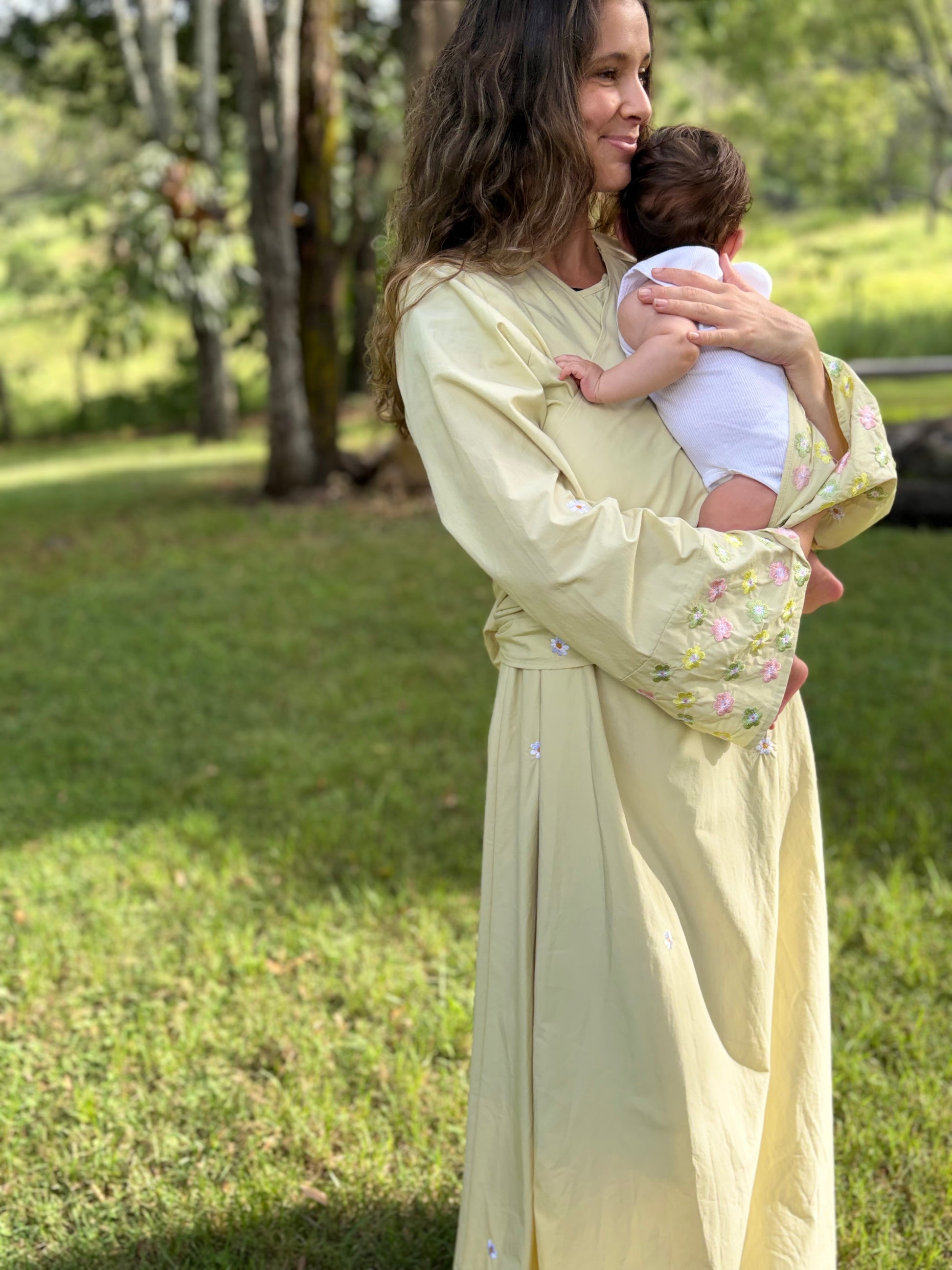 modest breastfeeding dress for comfortable nursing